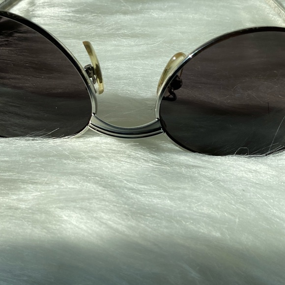 FENDI SUNGLASSES - Picture 11 of 13